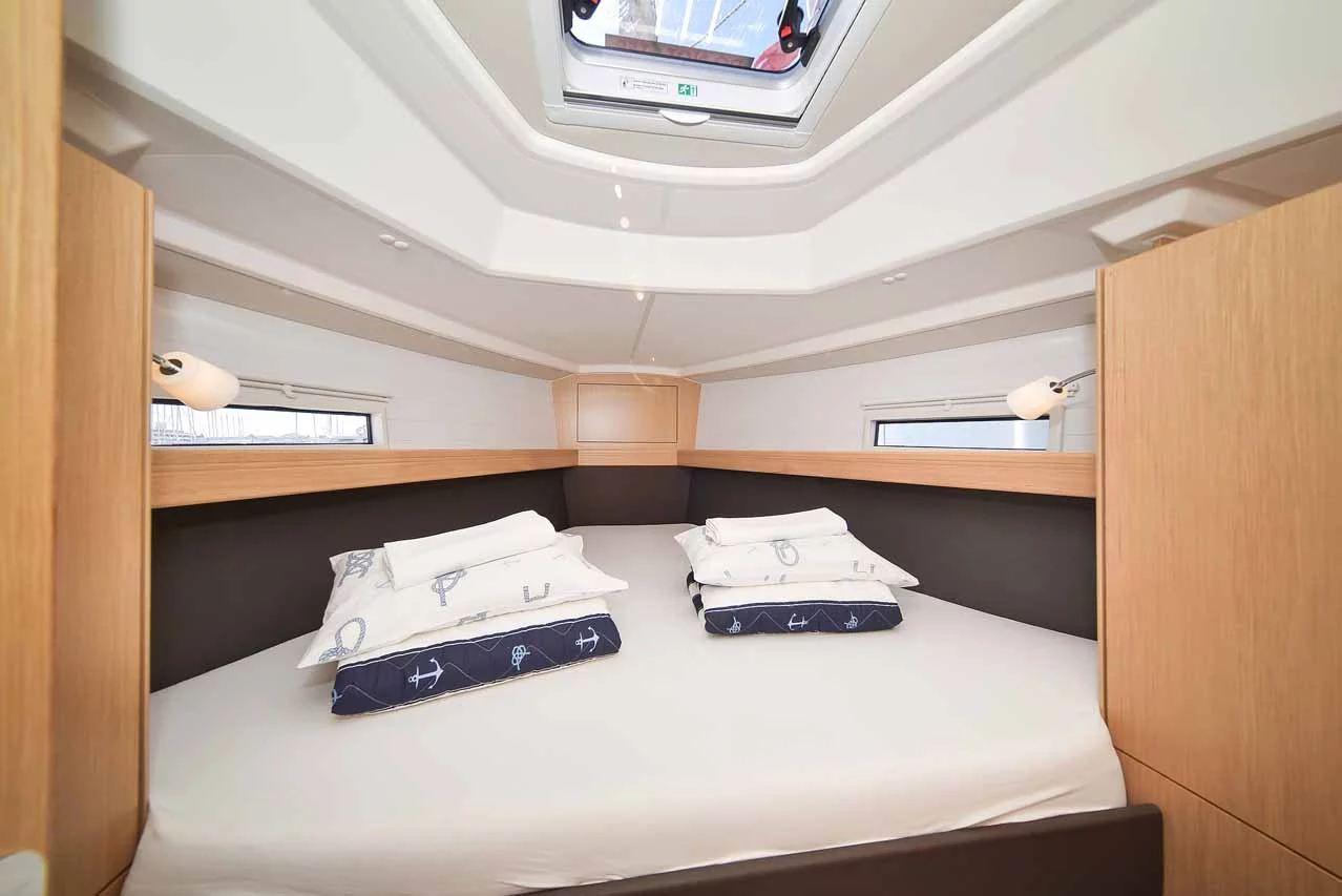 Bavaria Cruiser 37 - 2 cab. (White Pearl)  - 20