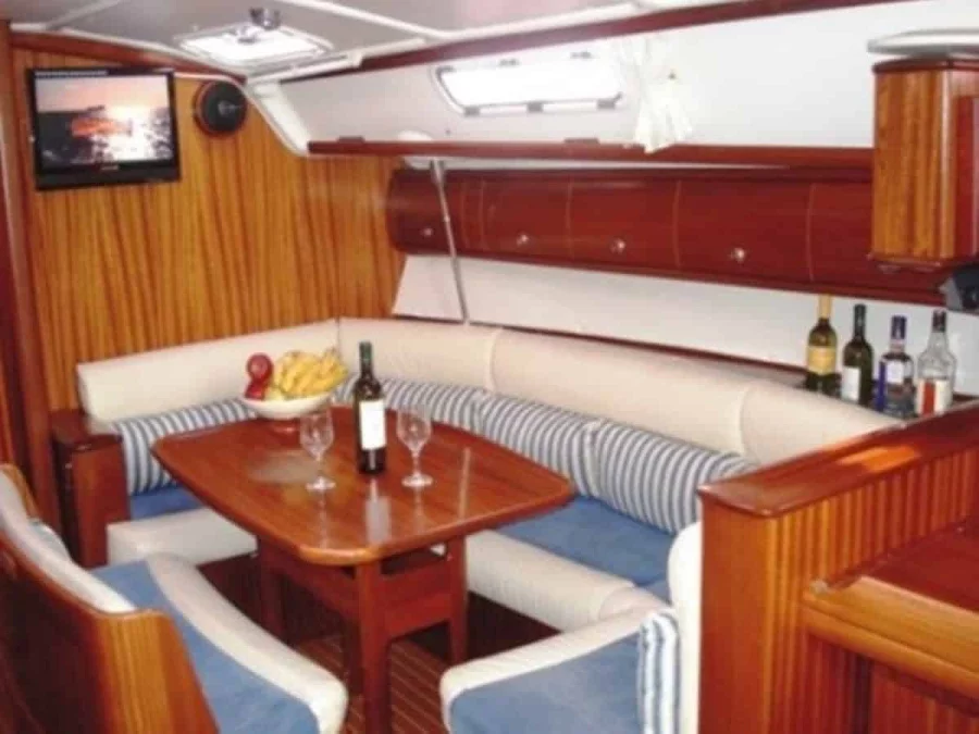 Bavaria 36 (ECONOMY)  - 4