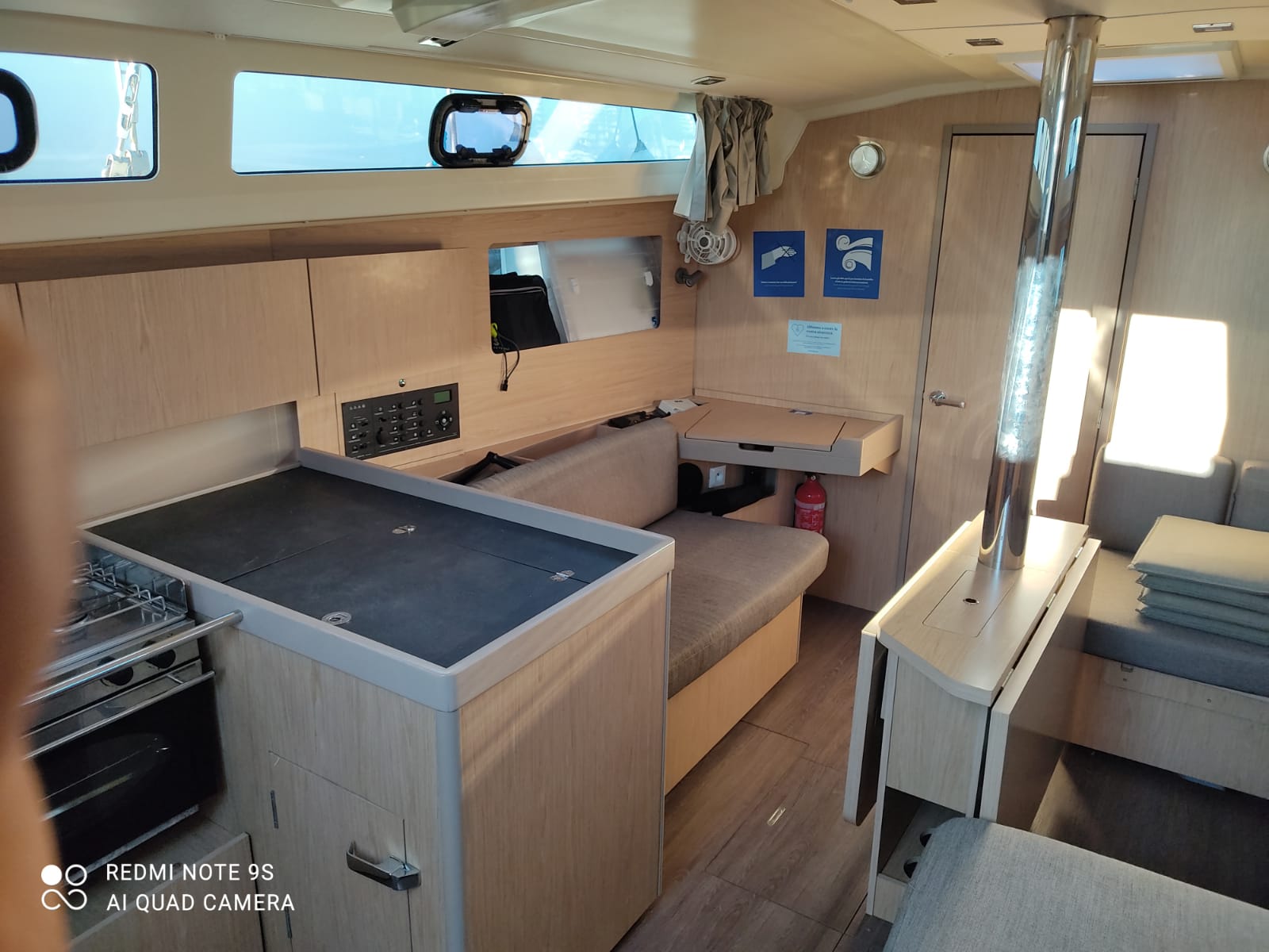 Photo #10 - Oceanis 41.1 (Nina) en Salerno - 39726