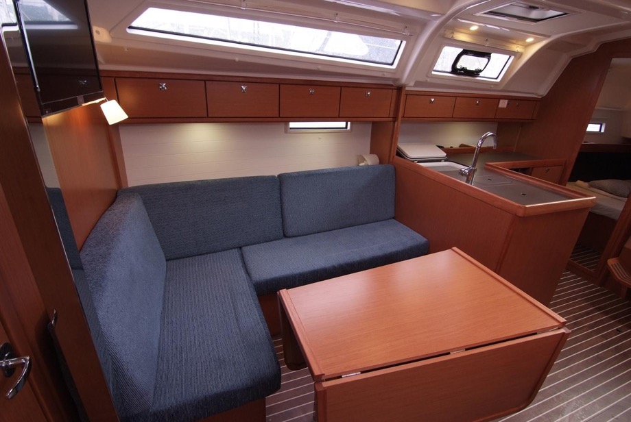 Photo #14 - Bavaria Cruiser 37 - 3 cab. (Jugo) in Krk - 39733