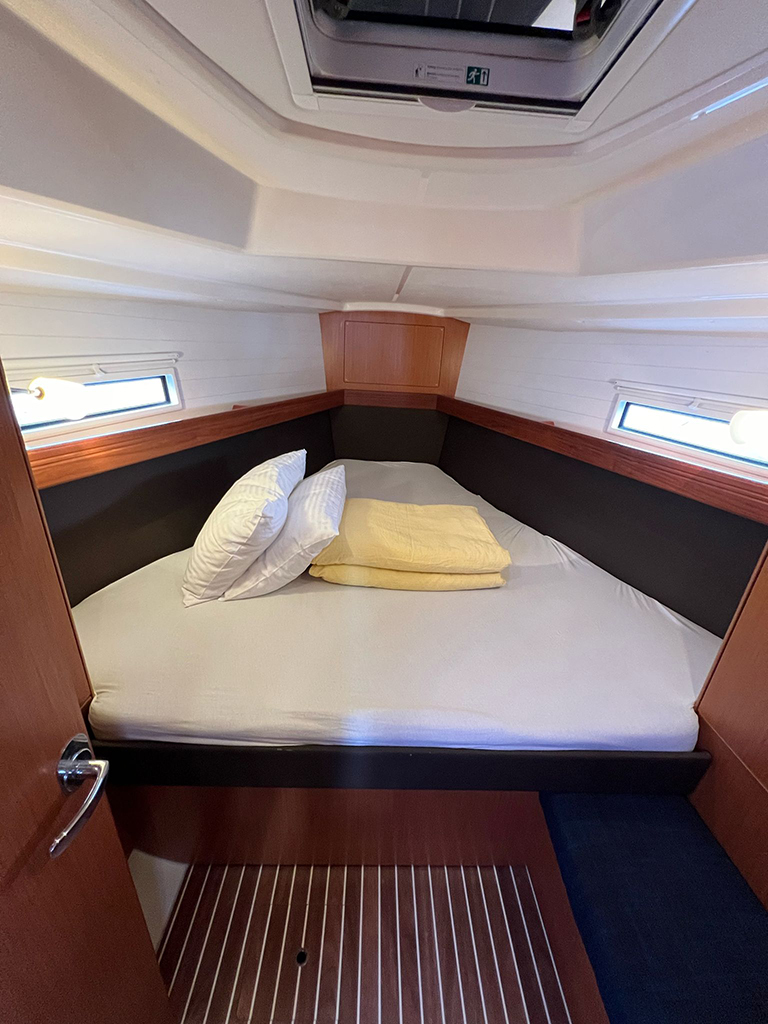 Photo #16 - Bavaria Cruiser 37 - 3 cab. (Jugo) in Krk - 39733