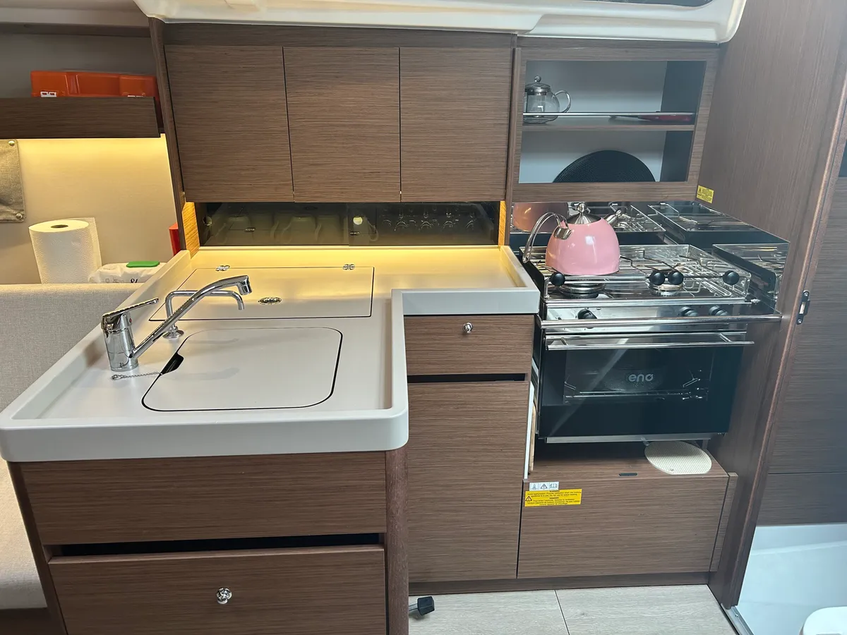 Photo #8 - Oceanis 34.1 - 3 cab. (Stella) in Fethiye - 39750