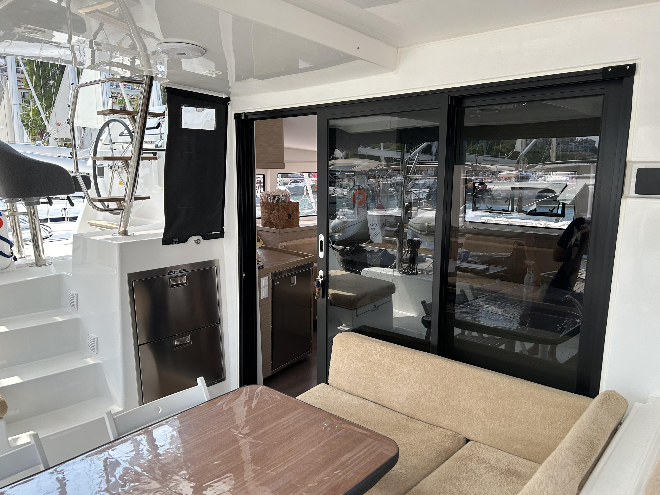Photo #6 - Lagoon 42 - 4 + 1 cab. (Kami) in Fethiye - 39758