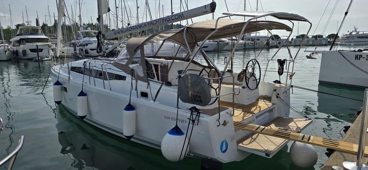 Sun Odyssey 380 (Princess Marija)  - 3