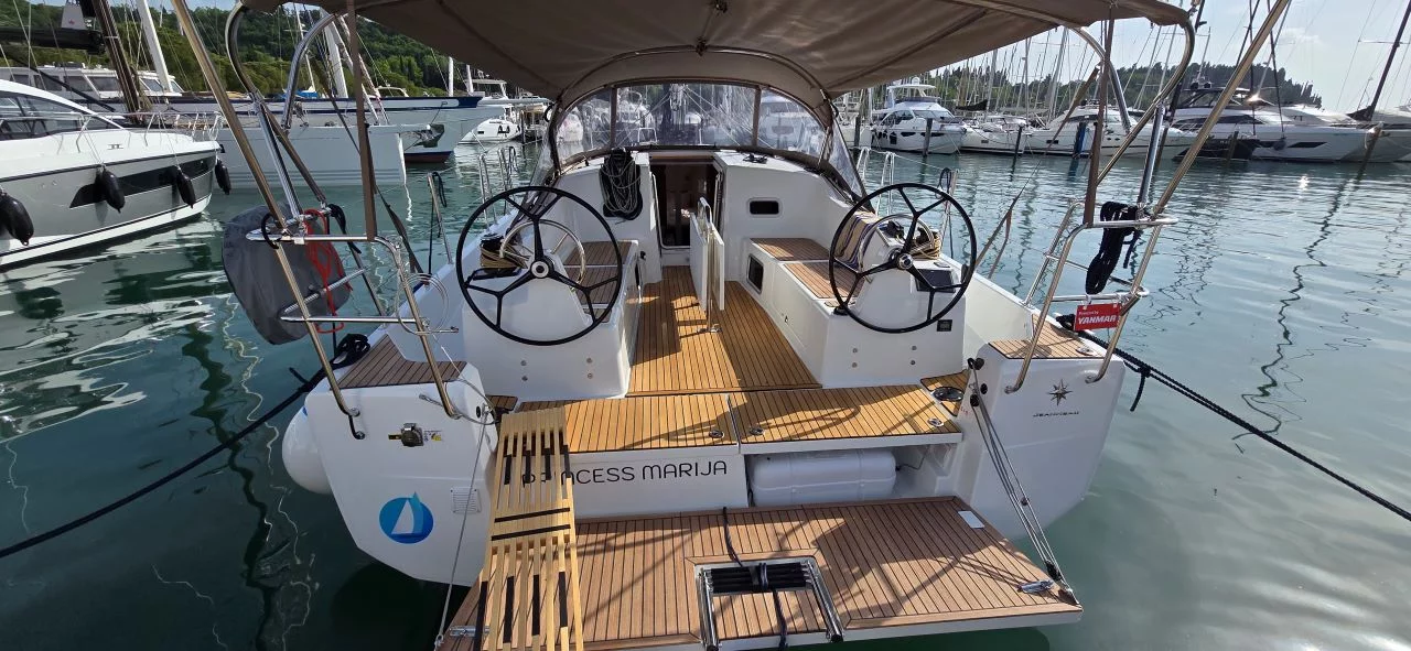 Sun Odyssey 380 (Princess Marija)  - 4