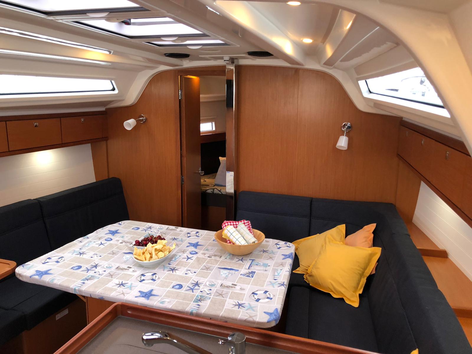 Photo #8 - Bavaria Cruiser 37 - 3 cab. (Lana 3) en Split - 39814