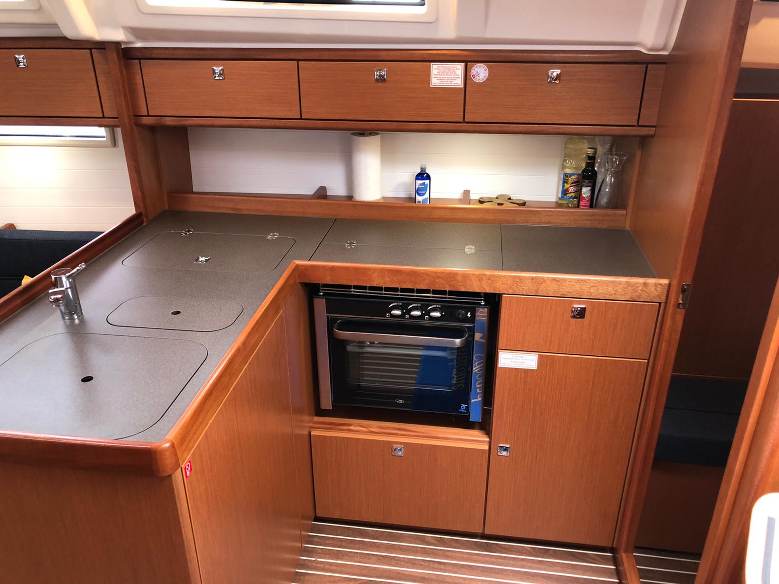 Photo #10 - Bavaria Cruiser 37 - 3 cab. (Lana 3) en Split - 39814