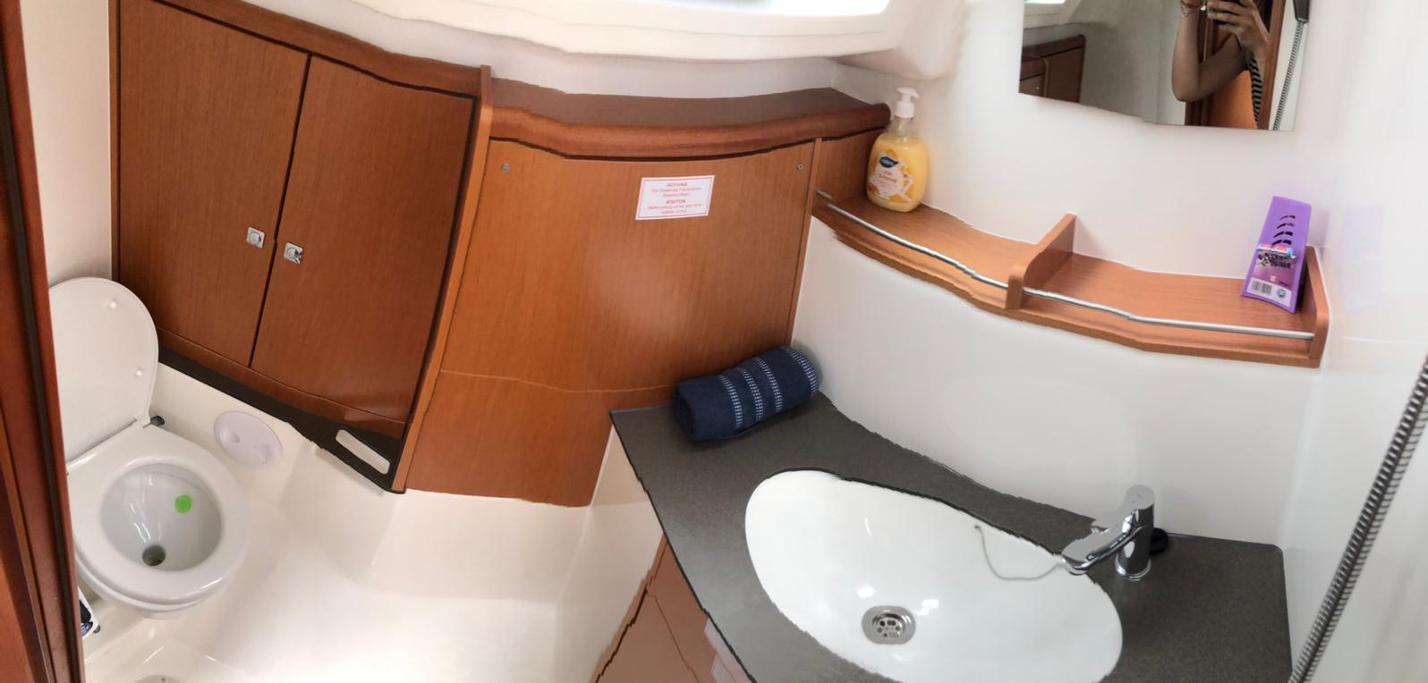 Photo #13 - Bavaria Cruiser 37 - 3 cab. (Lana 3) en Split - 39814