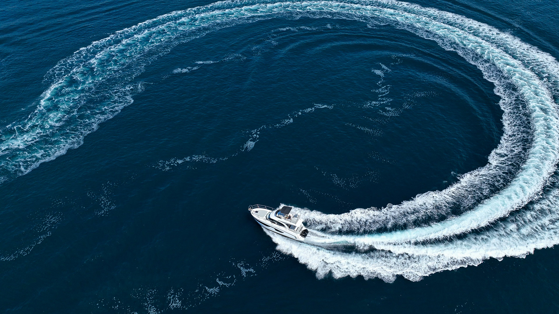 Photo #4 - Antares 11 Fly OB (Desire) in Split - 39837