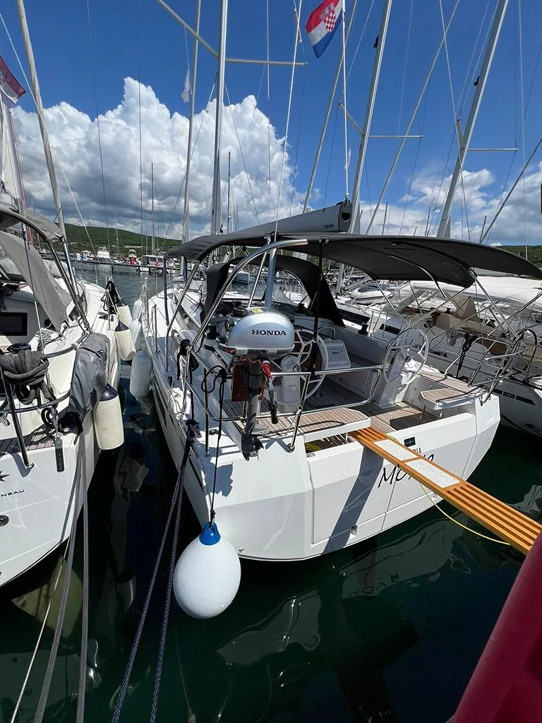 Bavaria C38 (Moya)  - 4