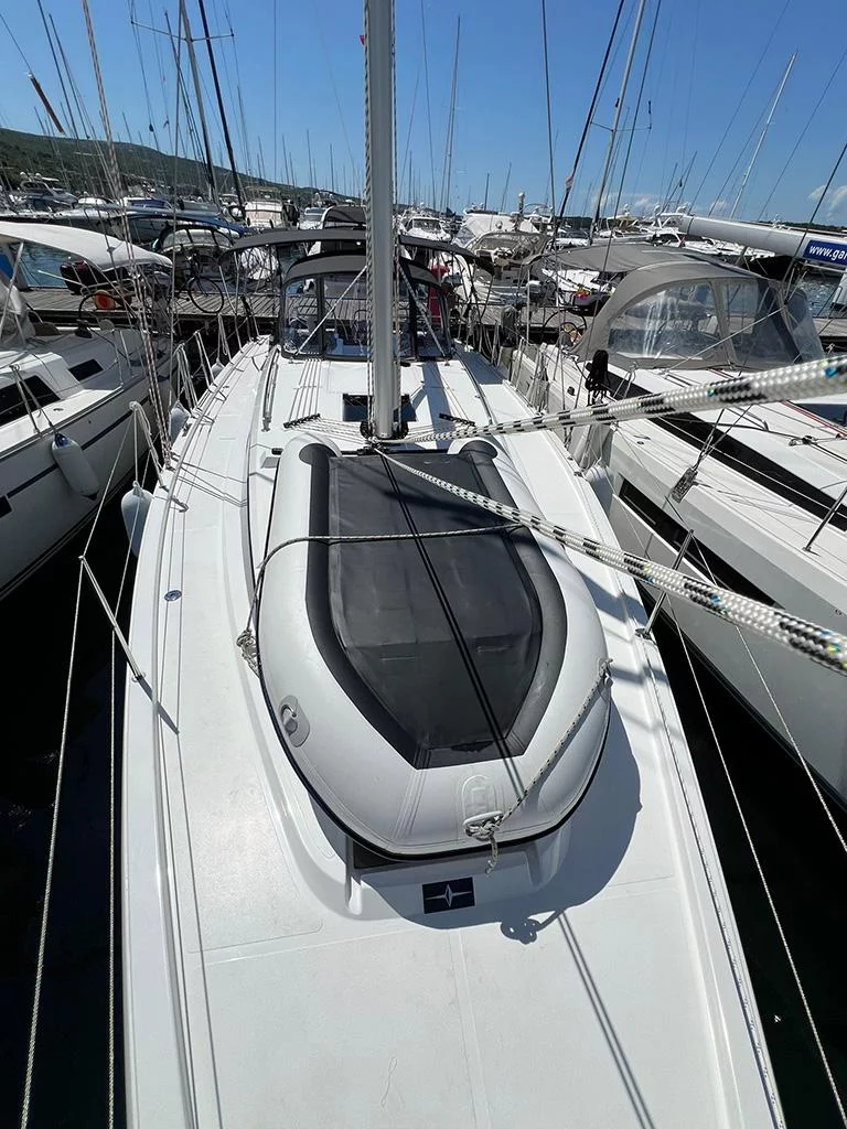 Bavaria C38 (Moya)  - 5