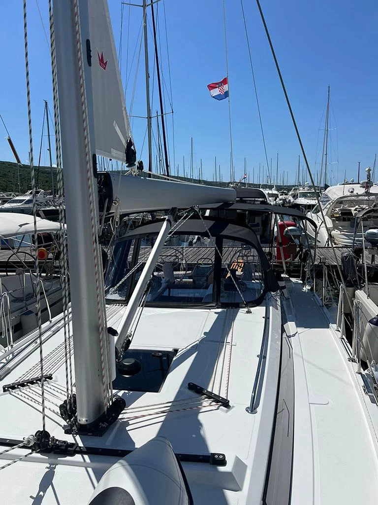 Bavaria C38 (Moya)  - 6