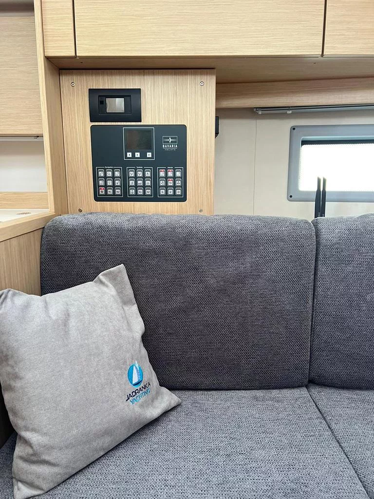 Bavaria C38 (Moya)  - 20
