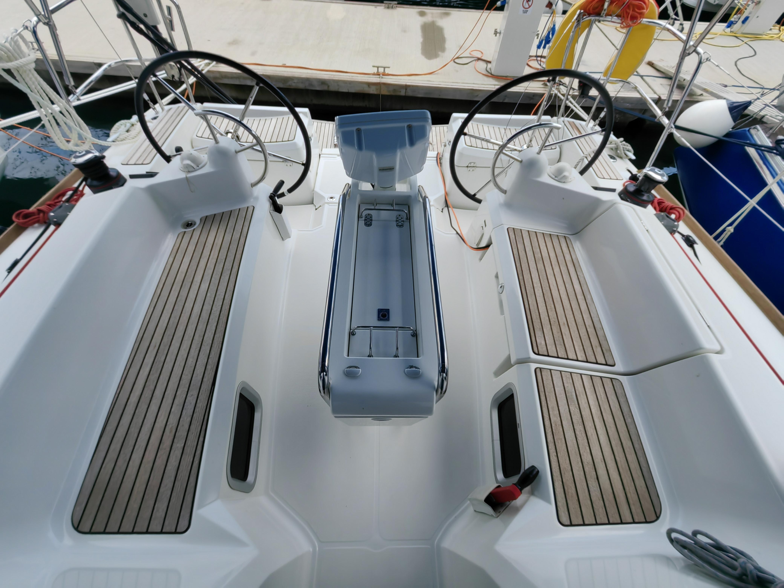 Photo #5 - Sun Odyssey 389 (Islanders) en Mali Losinj - 39857