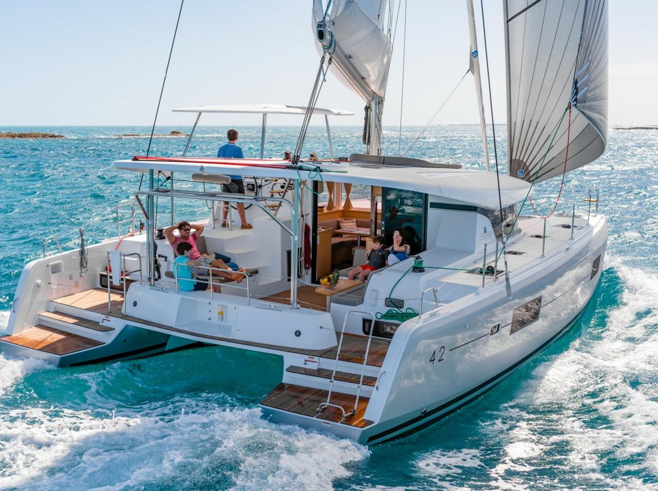 Photo #4 - Lagoon 42 - 4 + 2 cab. (Best Elli) en Le Marin - 39864