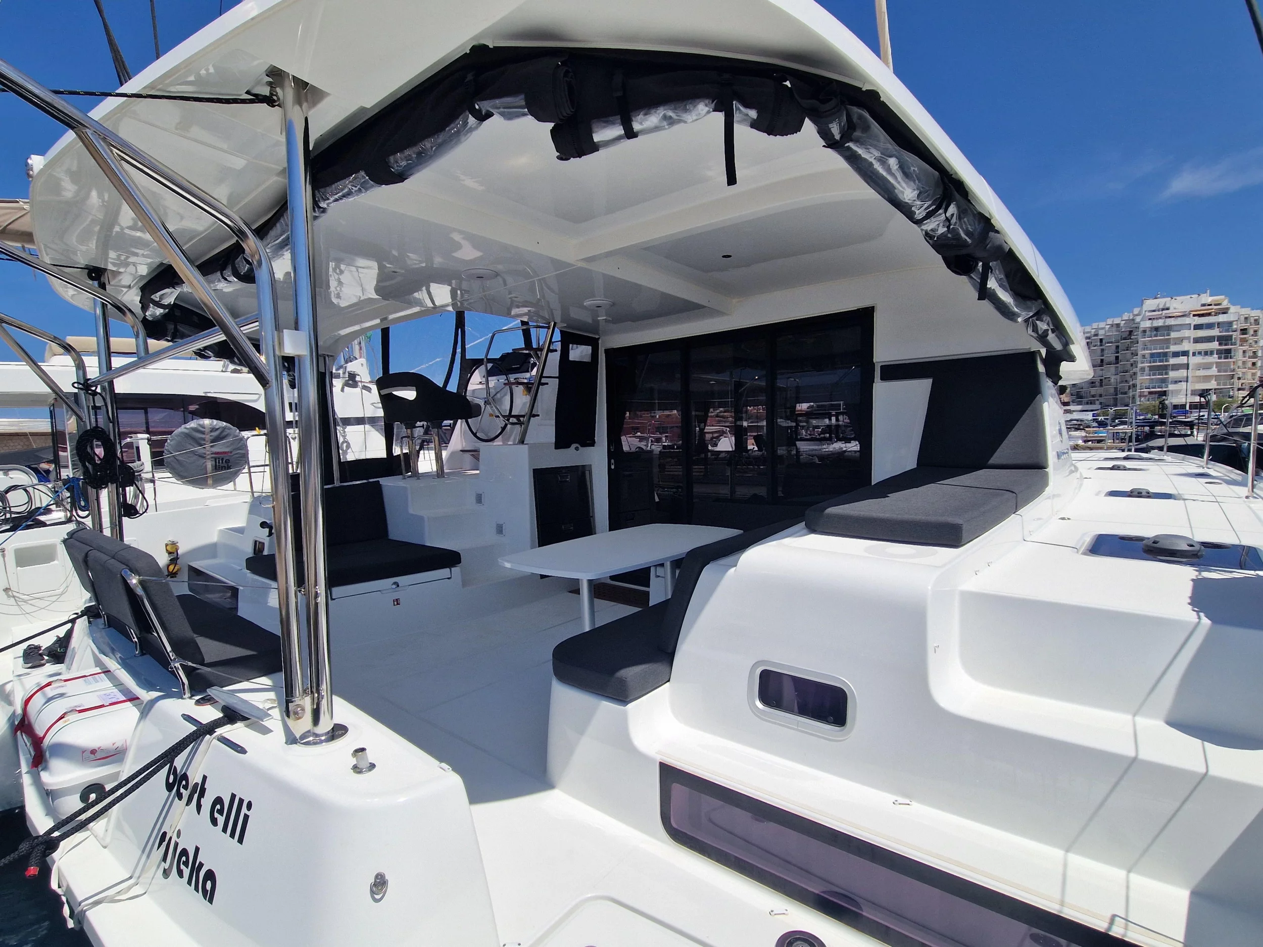 Lagoon 42 - 4 + 2 cab. (Best Elli)  - 12