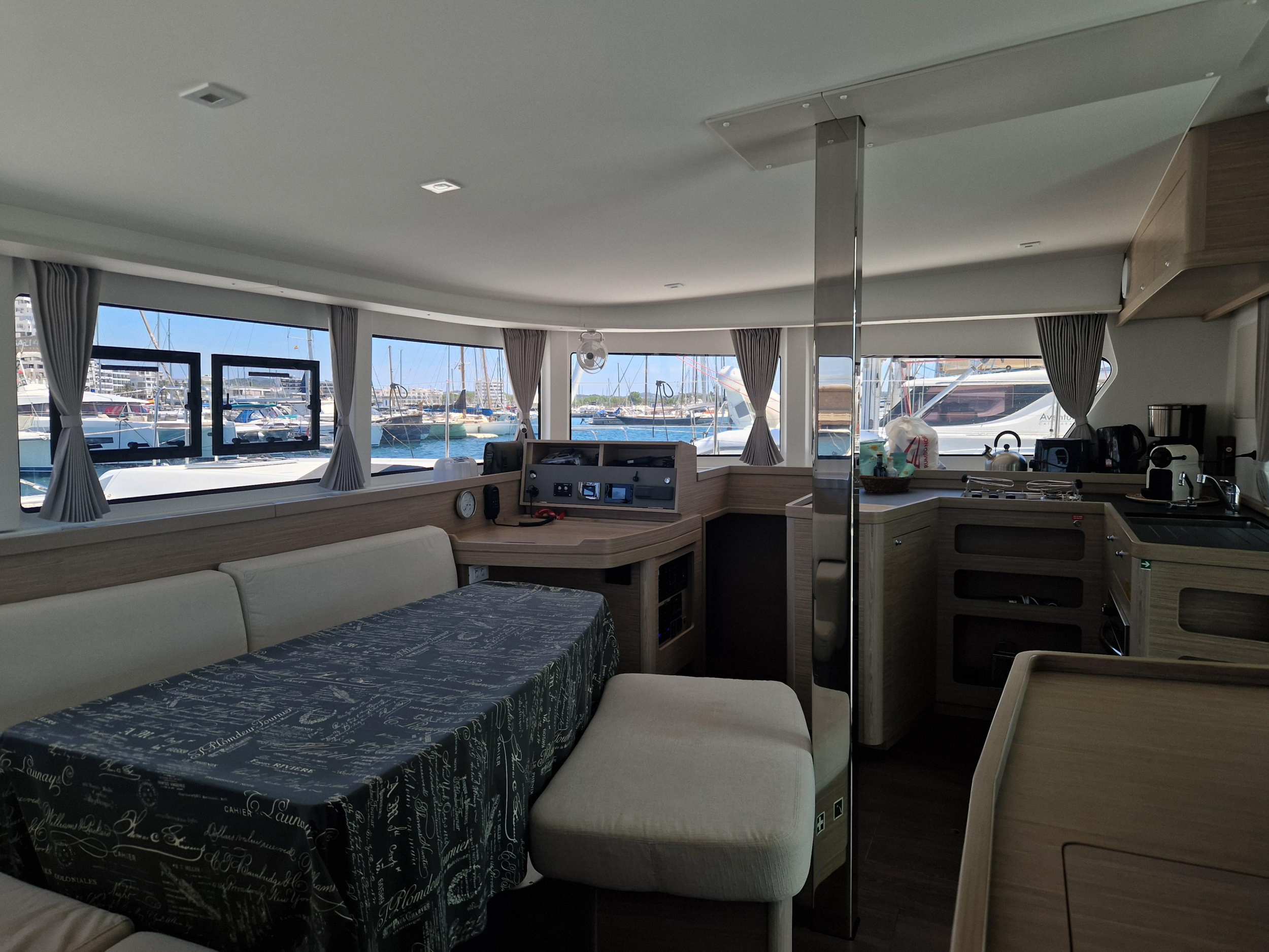Photo #19 - Lagoon 42 - 4 + 2 cab. (Best Elli) en Le Marin - 39864