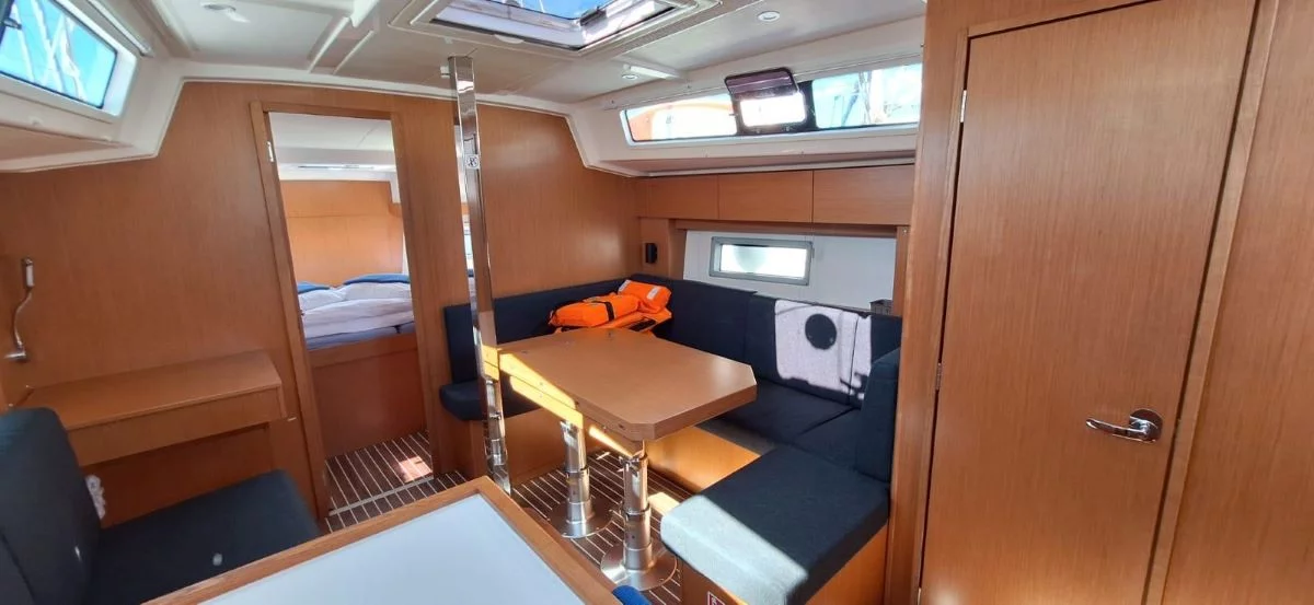 Bavaria C38 (Papagena)  - 5