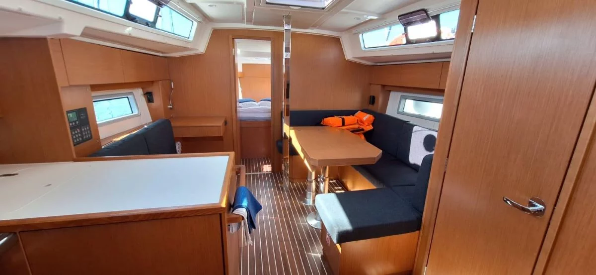 Bavaria C38 (Papagena)  - 8