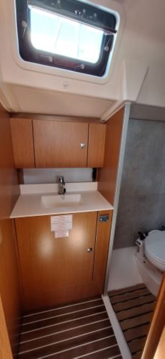 Photo #15 - Bavaria C38 (Papagena) en Trogir - 39868