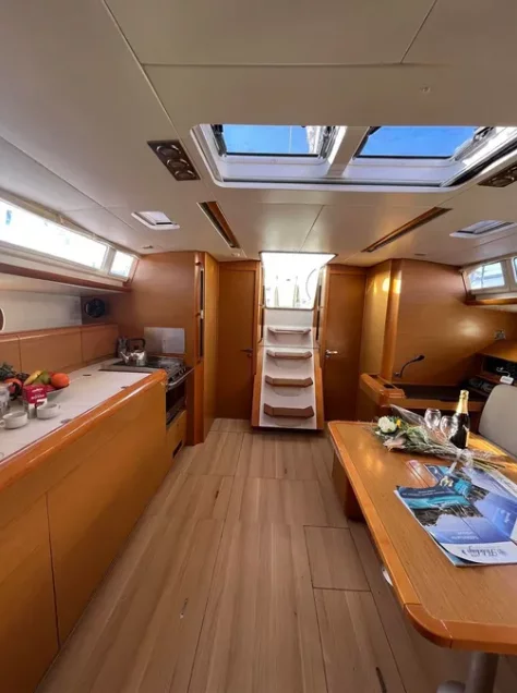 Sun Odyssey 469 (Scooby Doo)  - 6