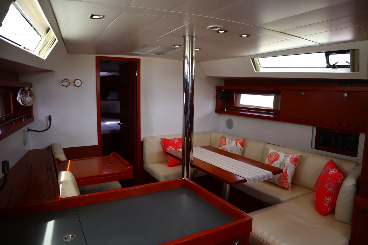 Photo #7 - Oceanis 41 (Ecstasea) en Athènes - 39920