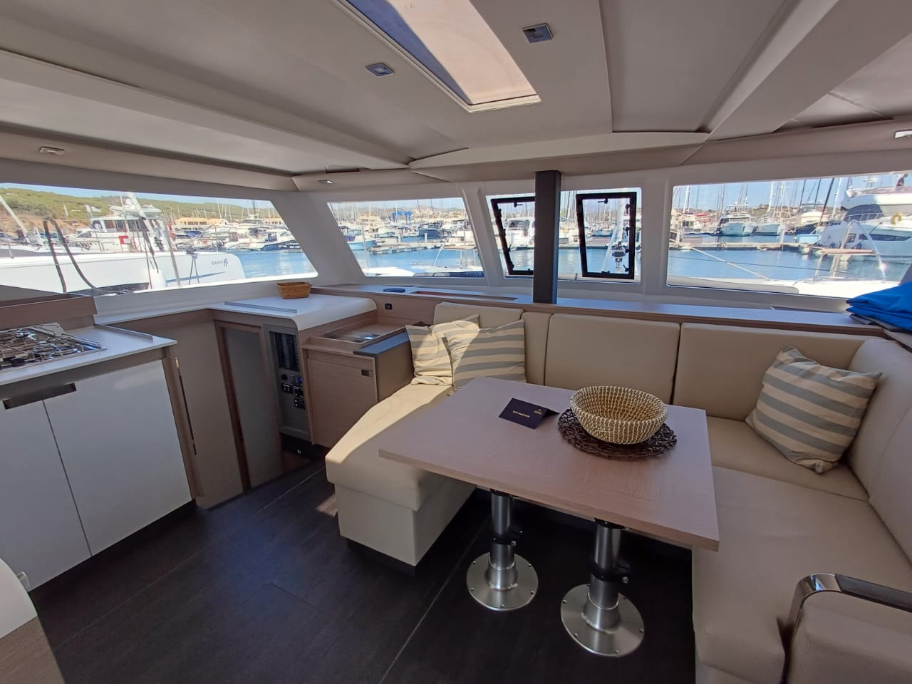 Photo #6 - Fountaine Pajot Isla 40 - 4 + 1 cab. (Emirel) in Rhodes - 39931