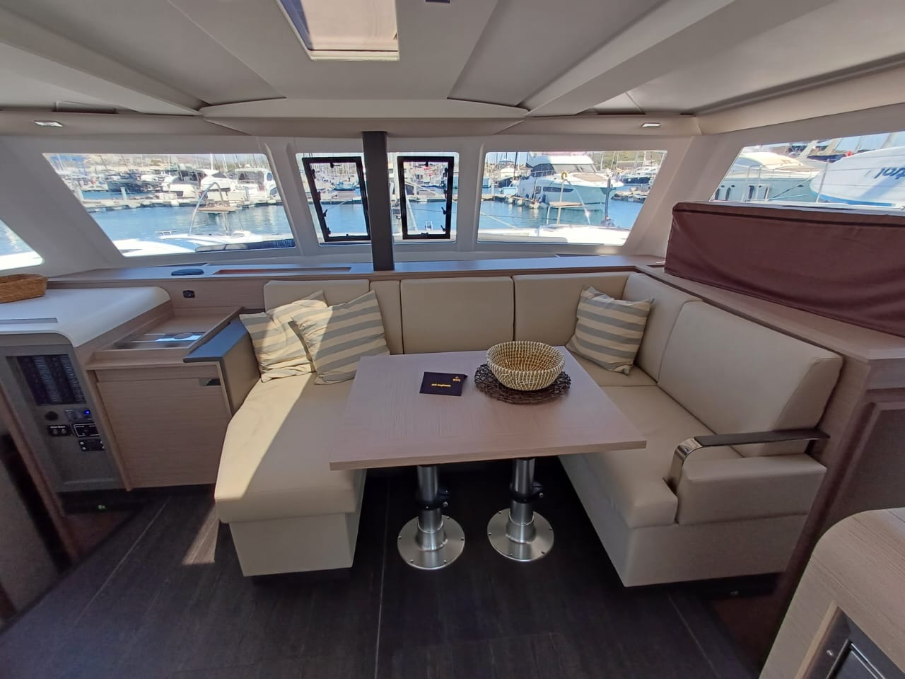 Photo #9 - Fountaine Pajot Isla 40 - 4 + 1 cab. (Emirel) in Rhodes - 39931