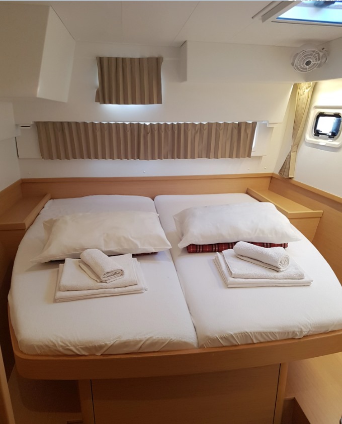 Photo #6 - Lagoon 42 - 4 + 2 cab. (Ocean Light) in Rodi - 39953