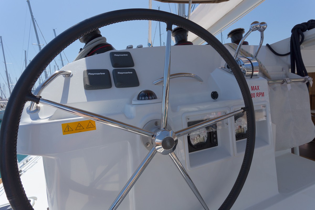 Photo #8 - Lagoon 400 S2 - 4 + 2 cab. (Sunshine) in Split - 39959