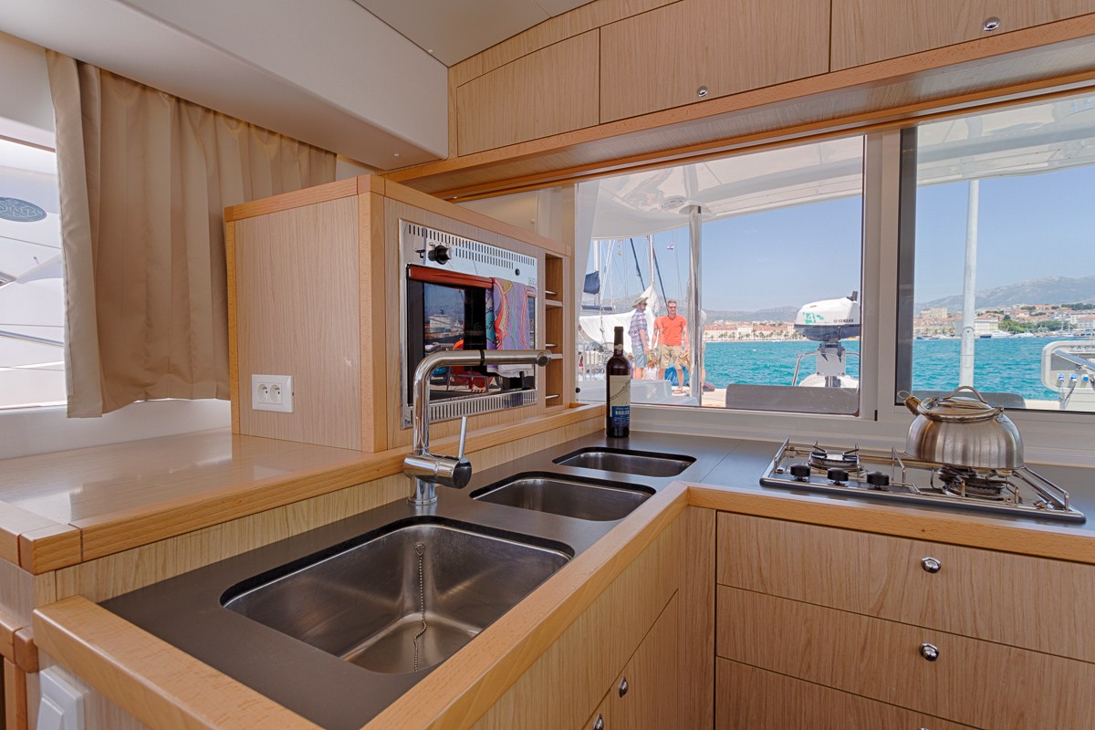 Photo #17 - Lagoon 400 S2 - 4 + 2 cab. (Sunshine) in Split - 39959