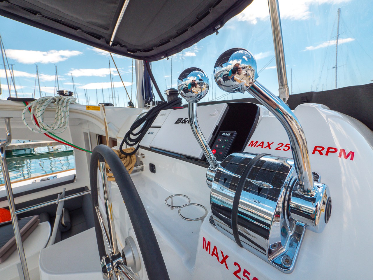 Photo #7 - Lagoon 40 - 4 + 2 cab (Blue Eyes) en Split - 39961