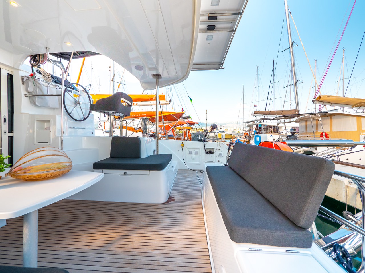 Photo #6 - Lagoon 40 - 4 + 2 cab (Osprey) en Split - 39963