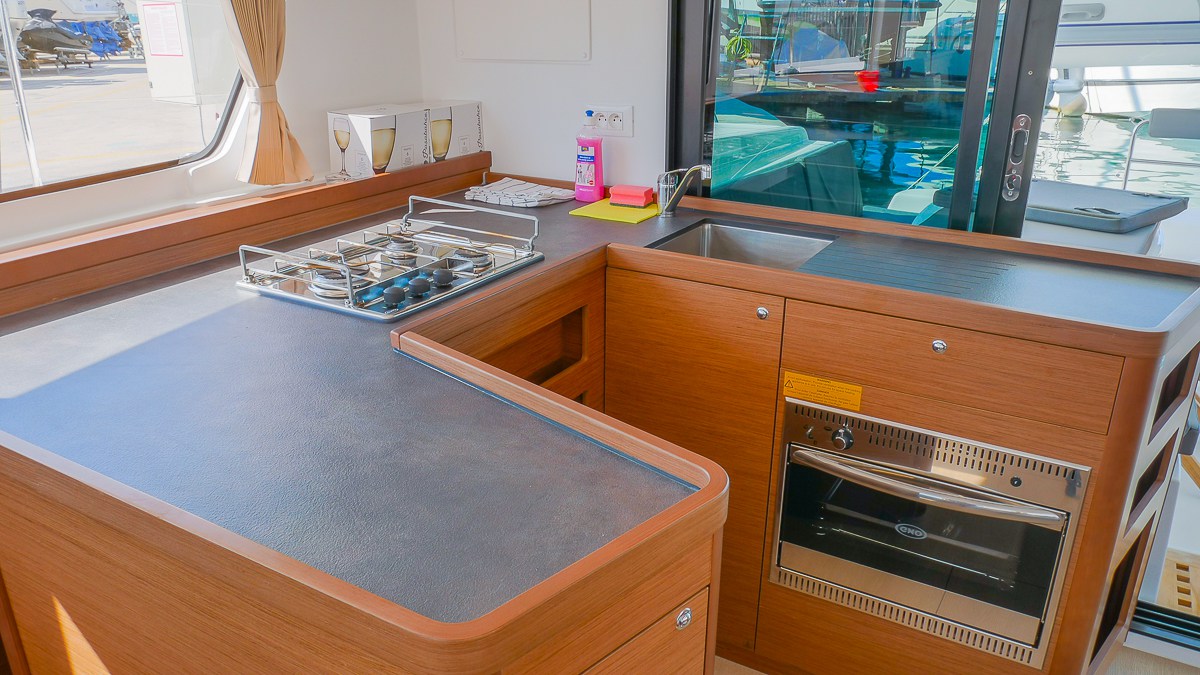 Photo #20 - Lagoon 42 - 4 + 2 cab. (Sea Voyager) in Split - 39964
