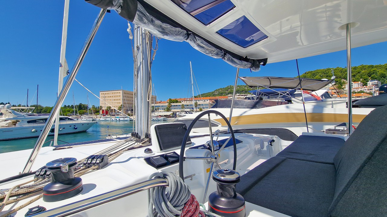 Photo #9 - Lagoon 46 - 4 + 2 cab. (Felicita) in Split - 39965