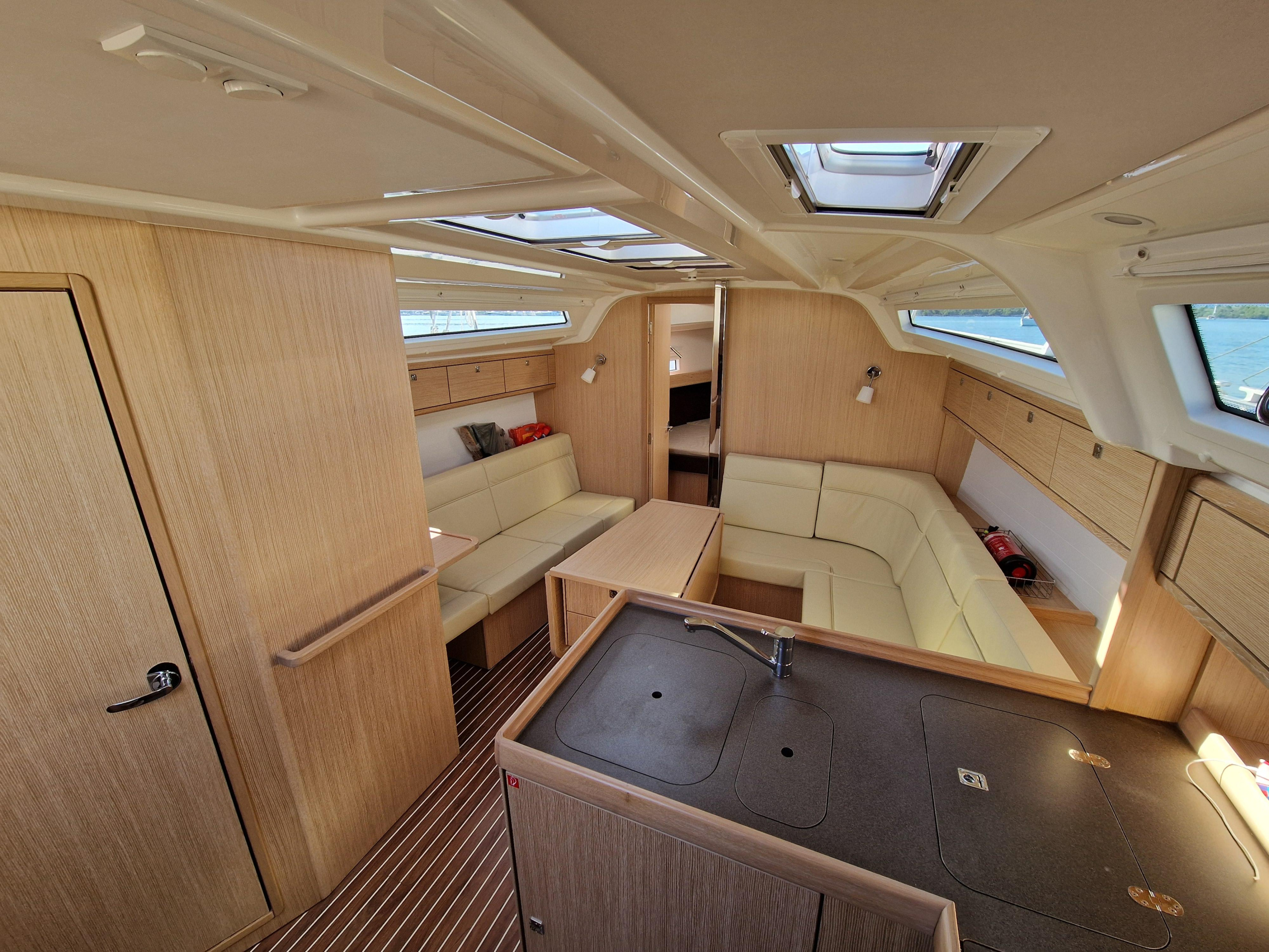Photo #3 - Bavaria Cruiser 37 - 3 cab. (Sayra) in Murter - 39972