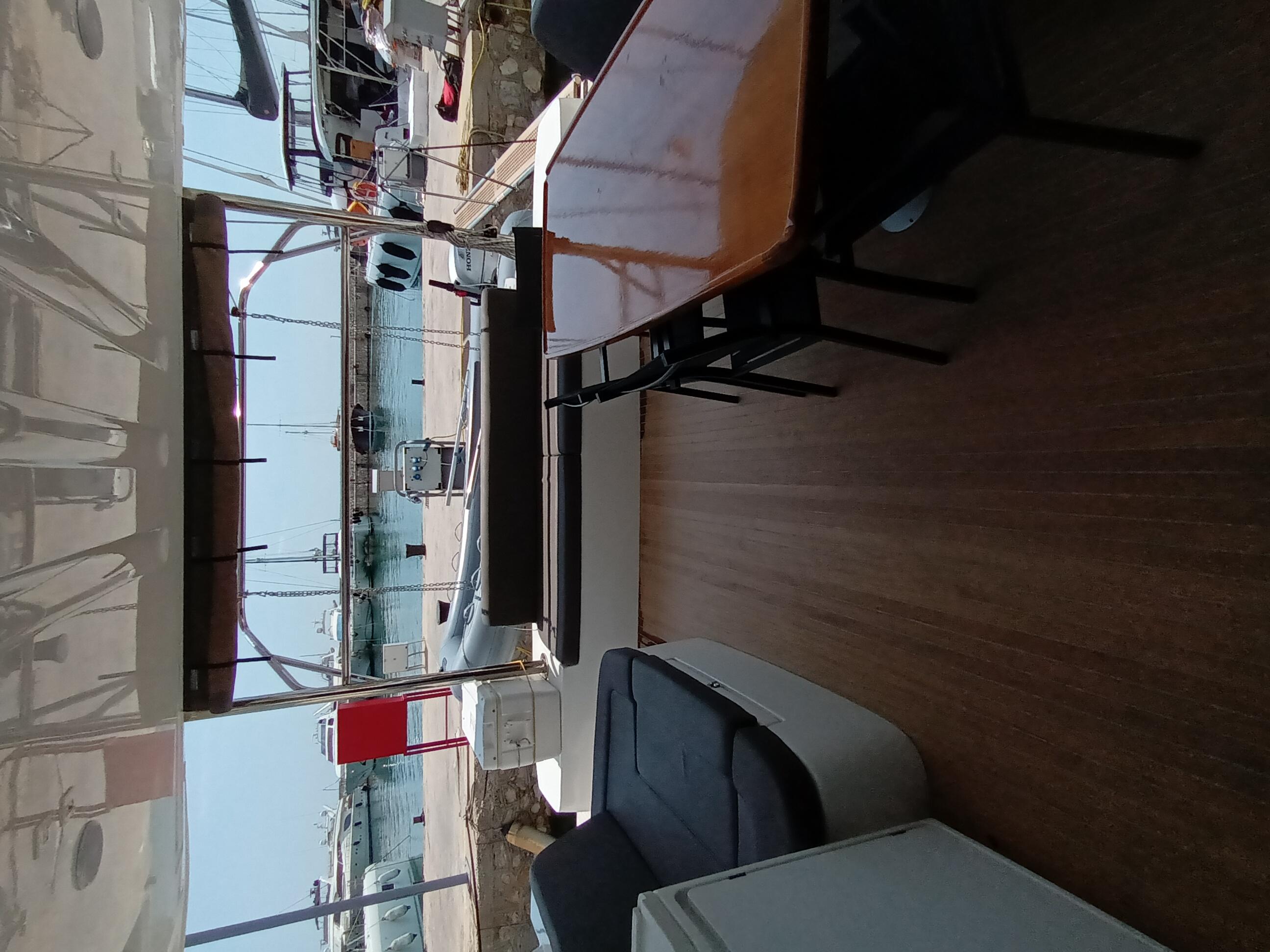 Photo #6 - Lagoon 51 - 6 + 2 cab. (Minotavros) in Atene - 39993