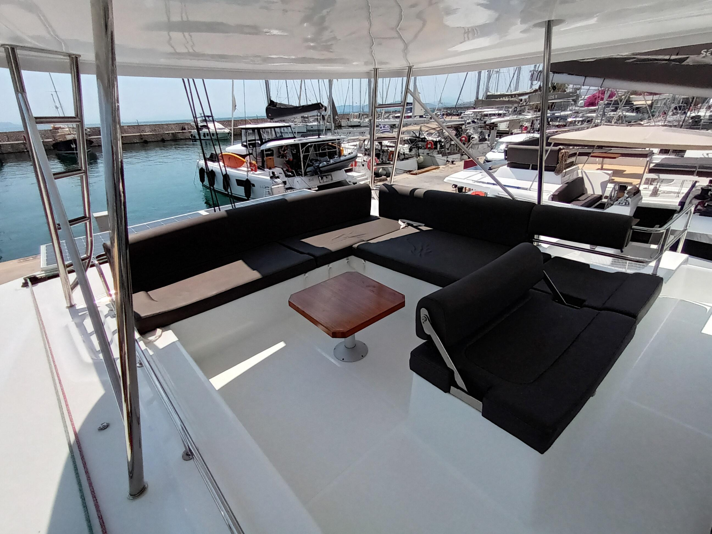 Photo #15 - Lagoon 51 - 6 + 2 cab. (Minotavros) in Atene - 39993