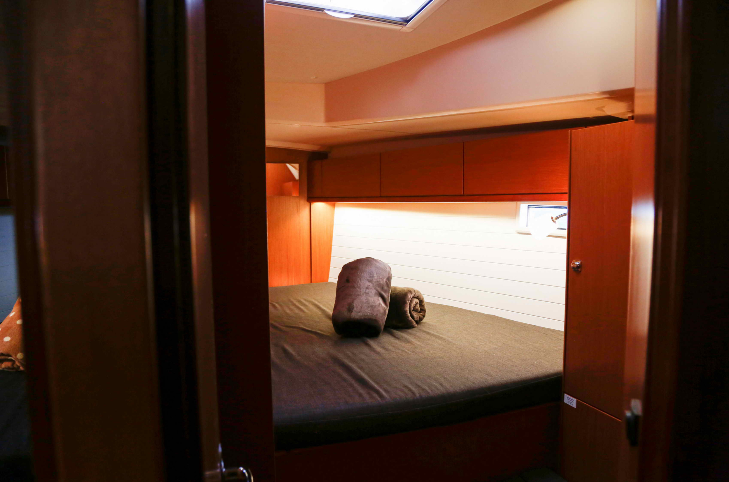 Photo #10 - Bavaria Cruiser 46 - 4 cab. (ECONOMY) en Portisco - 39999