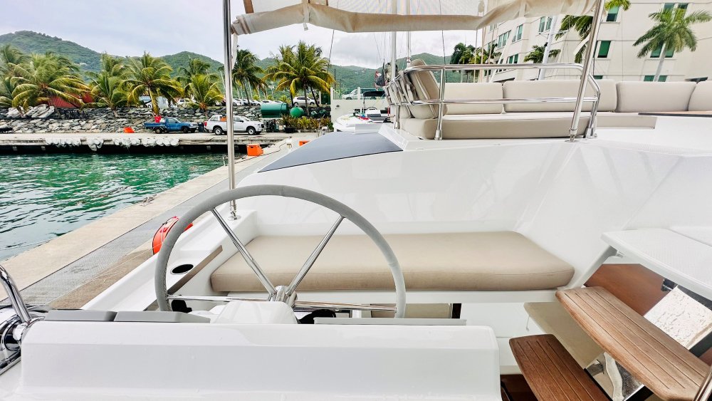 Photo #8 - Fountaine Pajot Aura 51 - 5 + 1 cab. (Freedom) in Road Town - 40001