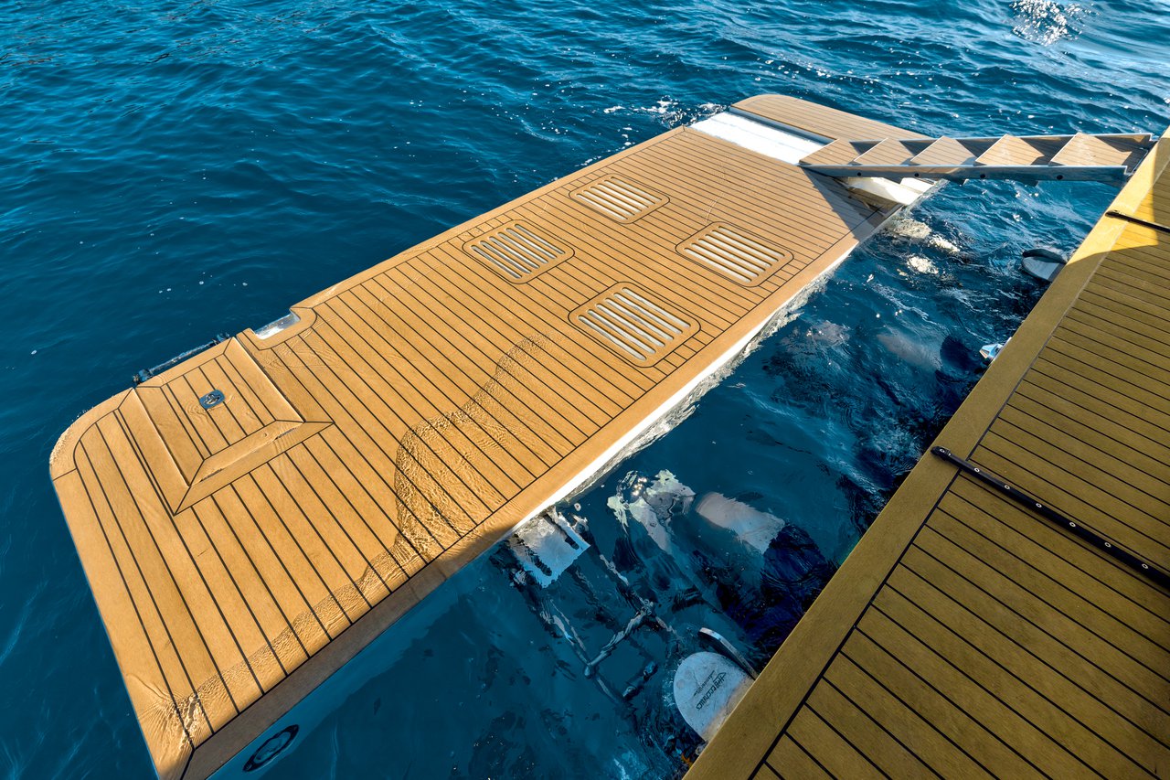 Photo #17 - Galeon 420 Fly (Amber Blue) in Sukosan - 40009