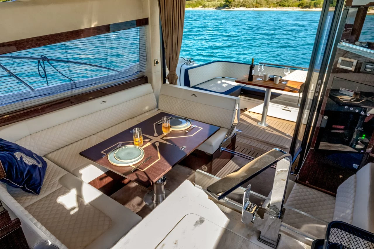 Galeon 420 Fly (Amber Blue)  - 21
