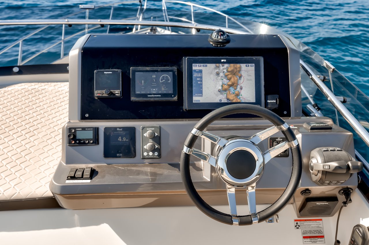 Photo #29 - Galeon 420 Fly (Amber Blue) in Sukosan - 40009