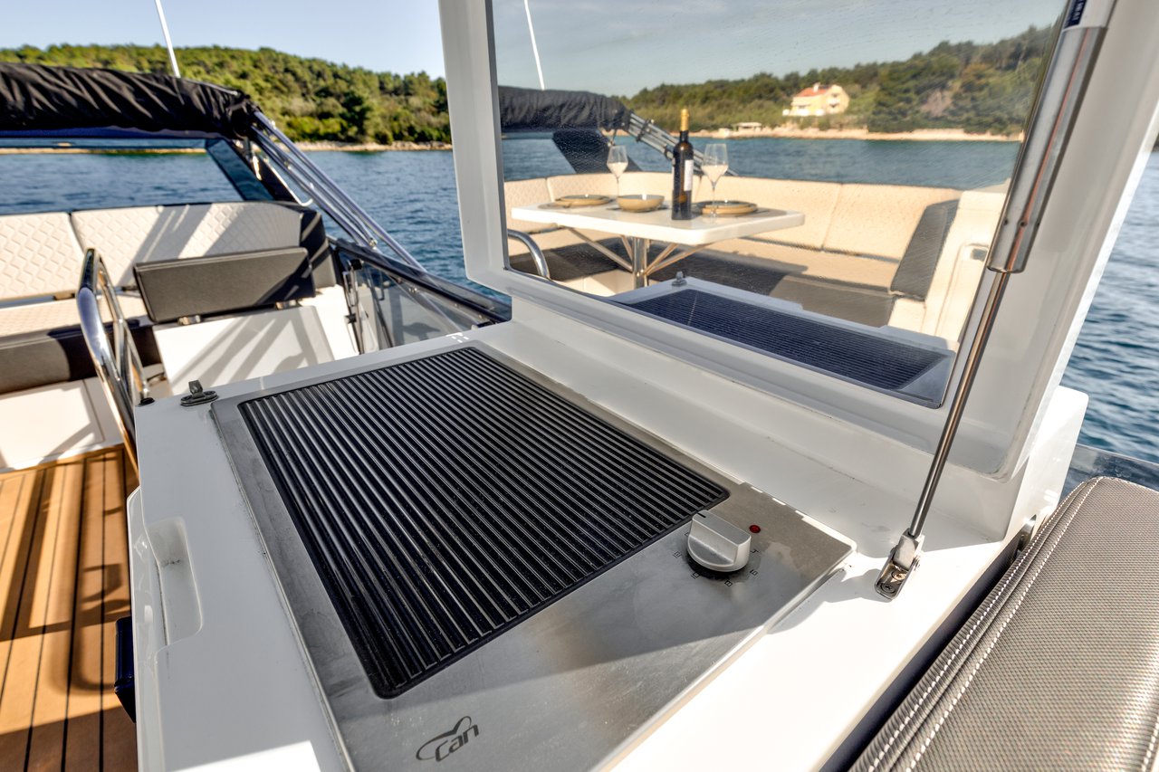Photo #31 - Galeon 420 Fly (Amber Blue) in Sukosan - 40009