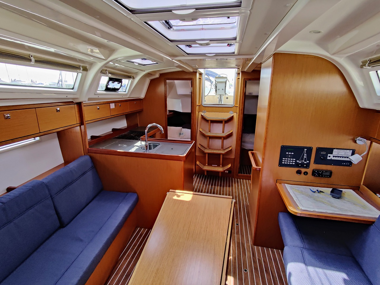 Photo #7 - Bavaria Cruiser 37 - 3 cab. (Mojito) in Sukosan - 40022