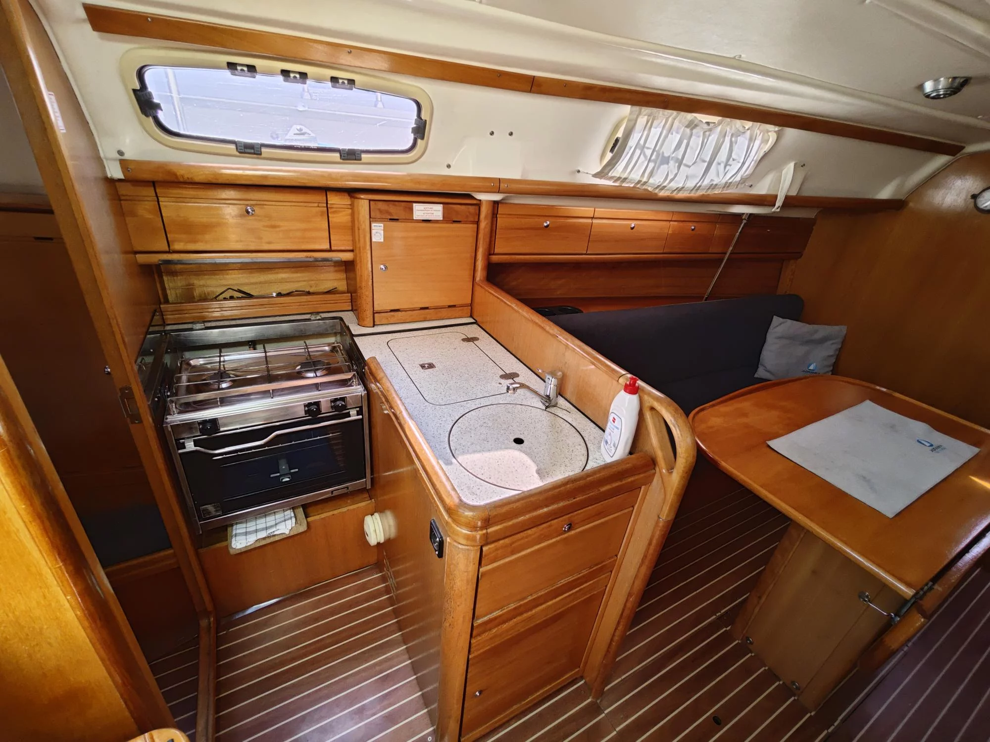 Bavaria 30 Cruiser (Mila)  - 11