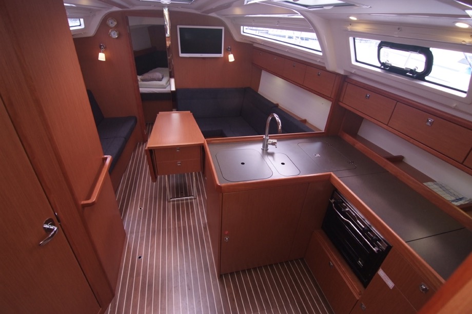 Photo #13 - Bavaria Cruiser 37 - 3 cab. (Jugo) in Krk - 40118