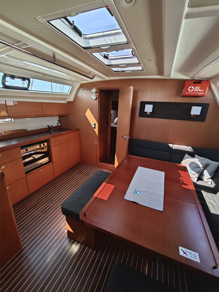 Photo #7 - Bavaria Cruiser 46 - 4 cab. (Sea Legend) en Krk - 40123