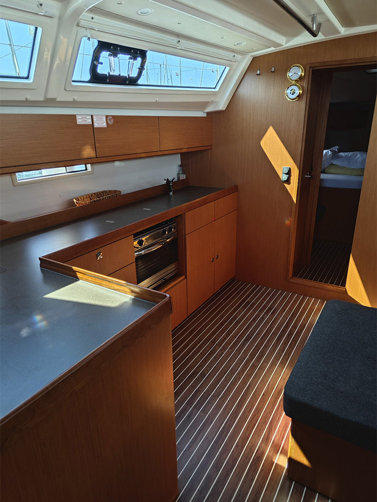 Photo #8 - Bavaria Cruiser 46 - 4 cab. (Sea Legend) en Krk - 40123