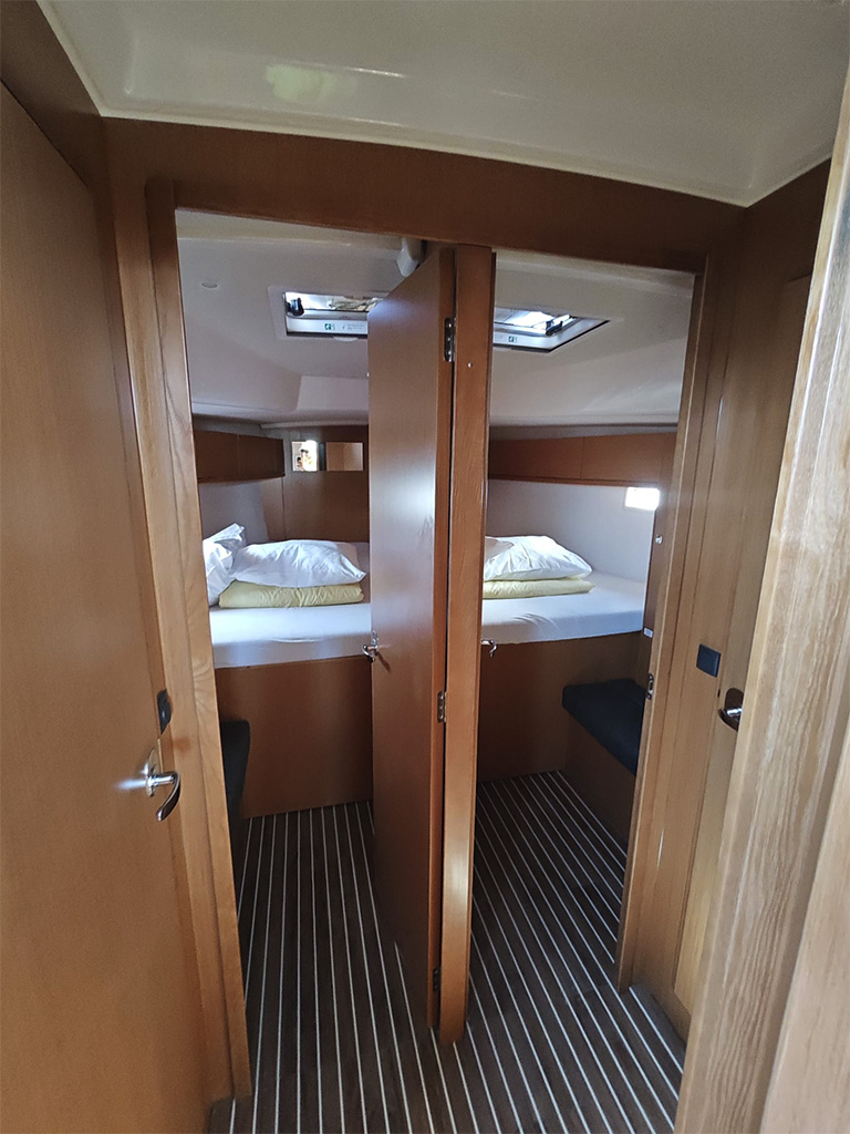 Photo #12 - Bavaria Cruiser 46 - 4 cab. (Sea Legend) en Krk - 40123